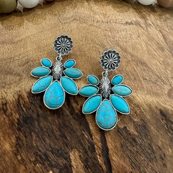 Turquoise Flower Earrings - Picture 8 of 8